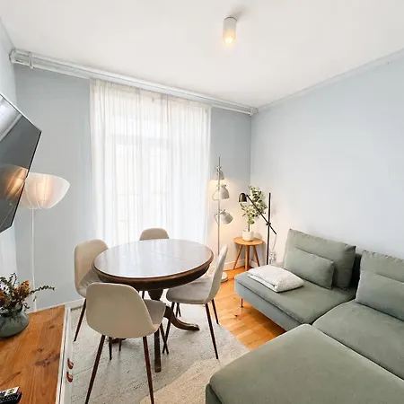 Lovely Flat Close To Estrela And Lapa Lisboa