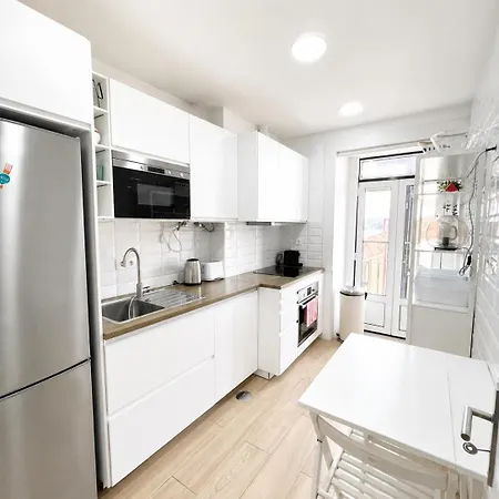 Lovely Flat Close To Estrela And Lapa Daire *