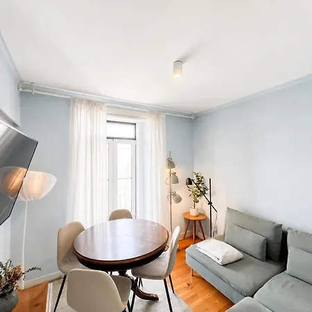 Lovely Flat Close To Estrela And Lapa * Lisboa
