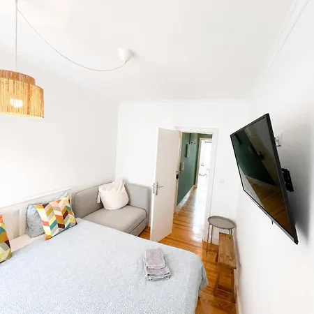 Lovely Flat Close To Estrela And Lapa